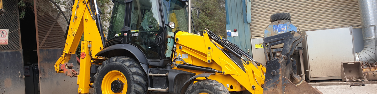 JCB3cx side