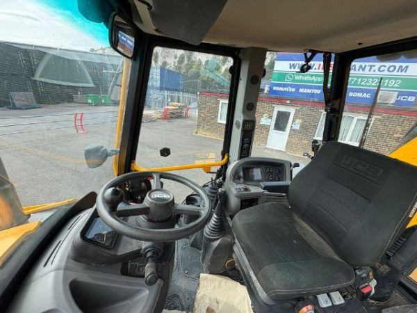 JCB 3CX Backhoe Loader for sale - J00188