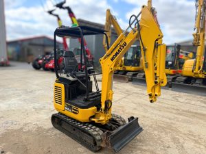 Komatsu PC14 R-3HS mini digger for sale - M08062