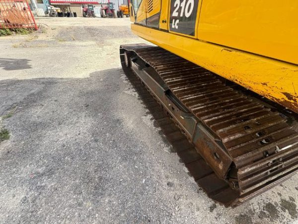 Komatsu PC210 Tracked Excavator for sale - U01076