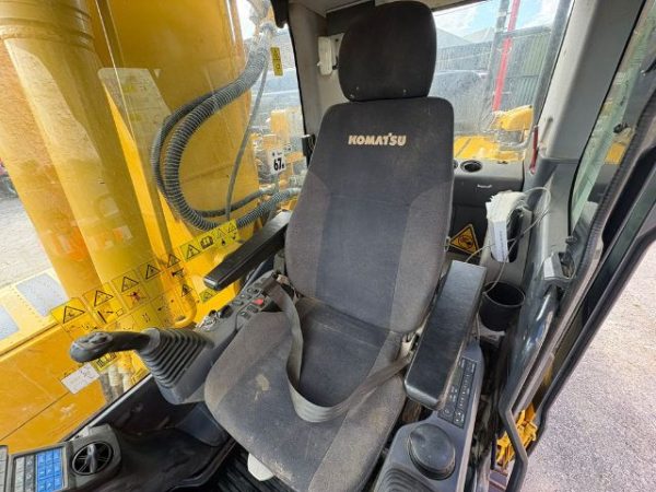 Komatsu PC210 Tracked Excavator for sale - U01076