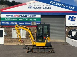 Komatsu PC26 MR-3 Mini Digger for sale - M09171