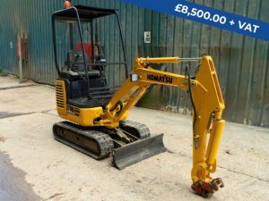 Komatsu PC14 Mini digger for sale - M07169