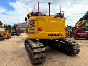 Komatsu PC228 excavator for sale