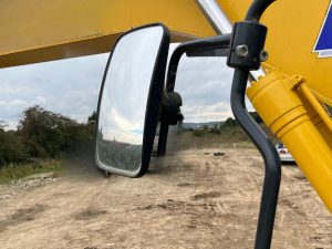 Komatsu PC210 digger for sale - U08185