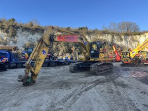 Komatsu PC210 for sale