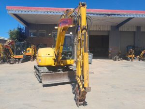 Komatsu PC80 MR-5 midi digger for sale - K01070