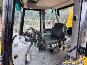 JCB 3CX Backhoe Loader for sale - J07084