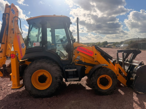 JCB 3CX Backhoe loader for sale - J11064