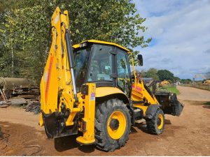 JCB 3CX backhoe loader for sale - J09088