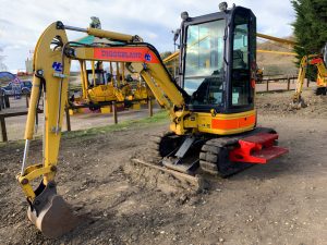 Komatsu PC26 MR-3 mini digger for sale - M00442