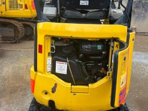 Komatsu PC14 R-3HS mini digger for sale - M00417